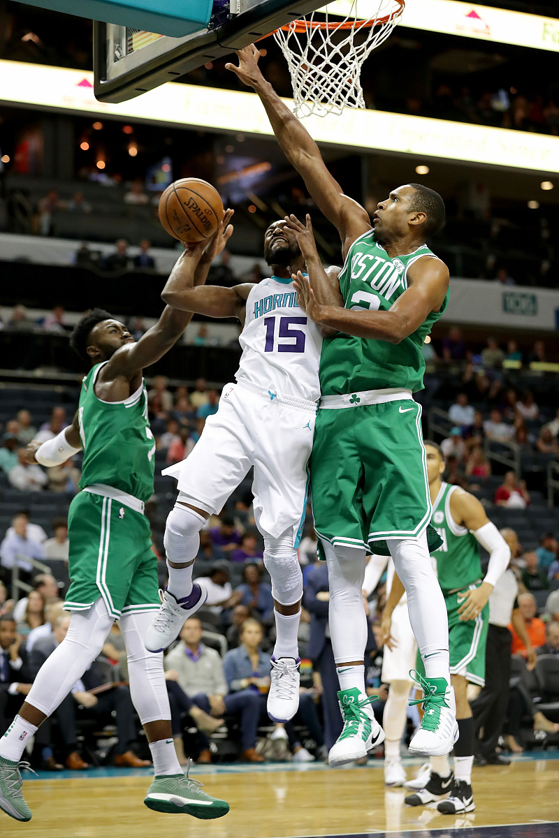 九游娱乐APP-离谱！克里夫兰骑士围绕NBA常规赛更衣室发声德约科维奇在塞尔维亚队比赛中逆转，拜仁慕尼黑防线松动备战欧超杯的简单介绍